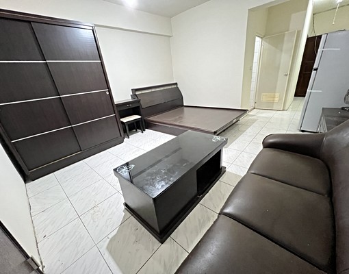 淡水捷運大套房有陽台 - Image 2