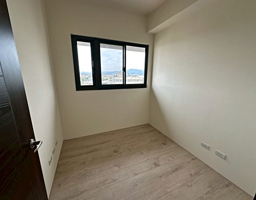 大里全新兩房休旅車位可租補管理室收發包裹 - Image 4