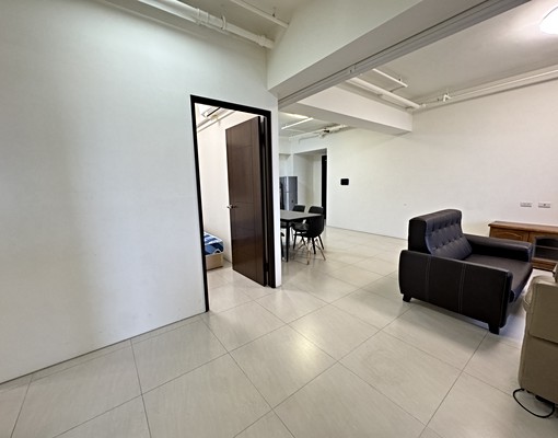 近高雄大學/面藍田公園/次高樓層/景觀超美大四房+平車 - Image 4