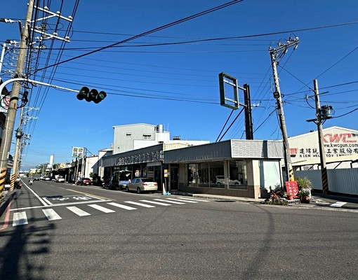 歸仁近長榮大學長榮路一段三角窗金店面出租 - Image 2