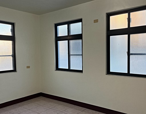 地點交通便利,生活機能佳,四層透天整棟出租 - Image 7