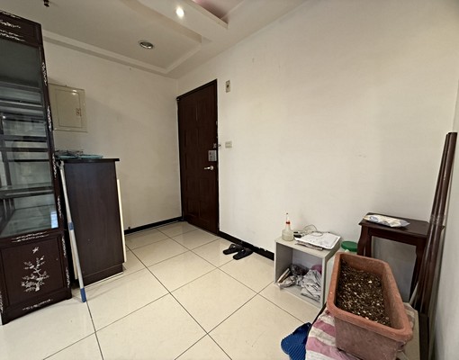 【A9巴黎香榭】可租補精華前段區〃超值三房車 - Image 3