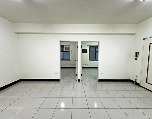 秒租!永和蛋黃區大陽台二樓~可租補!看備註! - Image 2