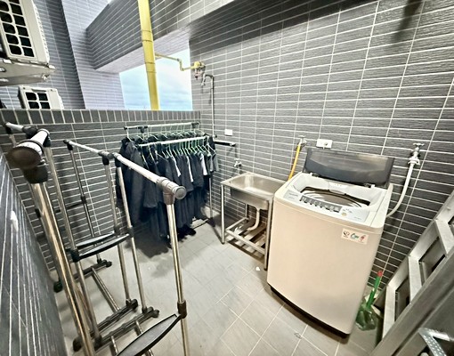 全新傢具齊全✨質感採光套房✨戶數單純✨黃金地段✨垃圾集中 - Image 6