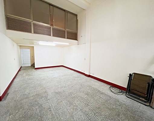 稀有透天✦前院停車位✦大四房✦雙租補✦鬧中取靜✦只剩一間 - Image 2