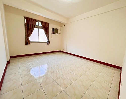 稀有透天✦前院停車位✦大四房✦雙租補✦鬧中取靜✦只剩一間 - Image 10