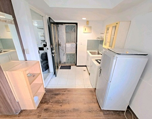 近勤美誠品草悟道💥電梯邊間獨門戶💥台水電💥24小時管理 - Image 6