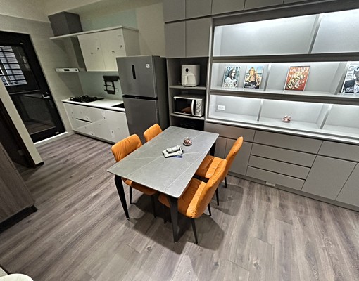 宏盛心中央、亮麗兩房居,附設全新大小家電 - Image 2