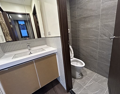 宏盛心中央、亮麗兩房居,附設全新大小家電 - Image 11