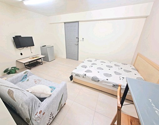 超值套房☆陽台獨洗☆飲水機☆子母車** - Image 9