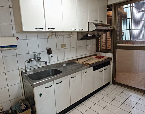 亞灣夢時代/獅甲國宅面台鋁景觀美三房+平面車位 - Image 5