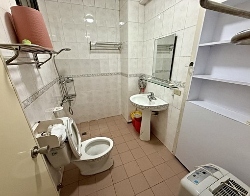 漂亮透天1~3樓.雙車位.近804醫院.3房2廳3衛.可租補 - Image 6