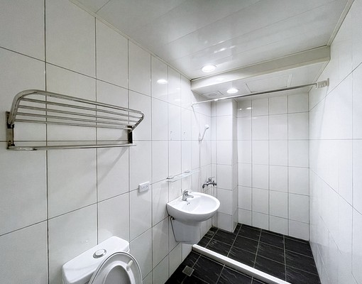 ★走路新光★大間★獨洗曬★戶數少★機車位★境巷★ - Image 3