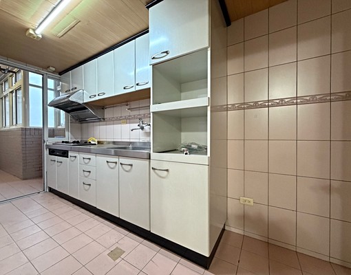 文華高中❣️大三房｜空屋附冷氣｜平面車位｜🉑租補雙租補🌟 - Image 4