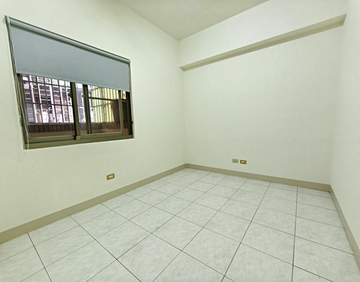 亞灣夢時代-獅甲國宅-面台鋁景觀美三房+平面車位 - Image 9