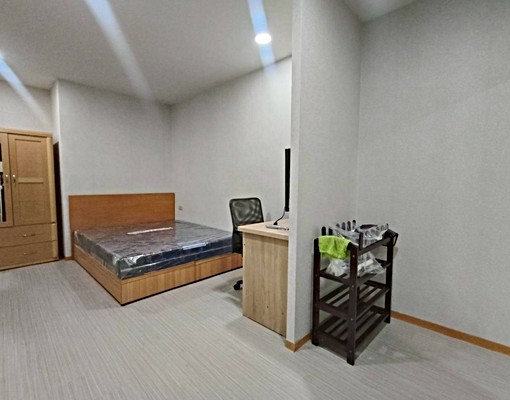 板橋中山路大套房經濟實惠超便宜(賣厝小真) - Image 3