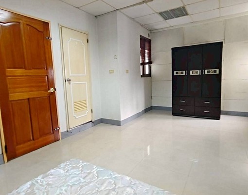 龍山寺❣️可租補稅超便宜/傢俱齊全採光通風/大空間生活機能佳 - Image 5