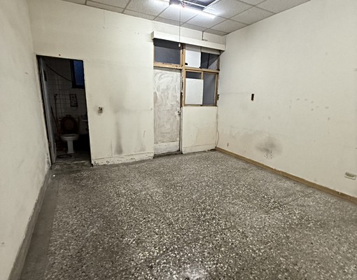 北區忠明路旁✨臨路10米✨三樓整棟透天✨門前停車 - Image 8