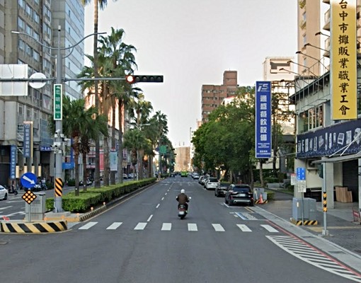 北區忠明路旁✨臨路10米✨三樓整棟透天✨門前停車 - Image 4