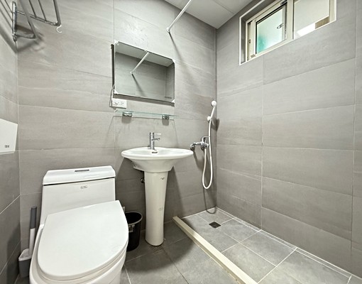 板橋車站旁邊公寓三樓🍎 - Image 2