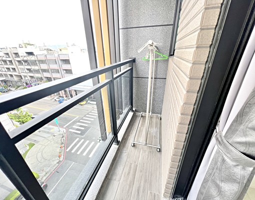 旱溪夜市👑電梯別墅👑陽台獨洗曬👑飲水機👑衛浴開窗👑 - Image 10