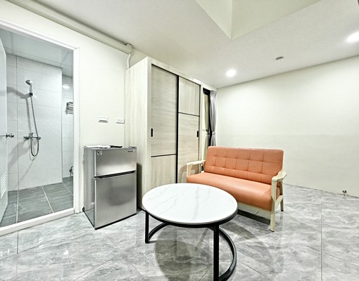 躲在泥被窩✨兩房~樓中樓｜可租補可報稅❤️室內機車位 - Image 4