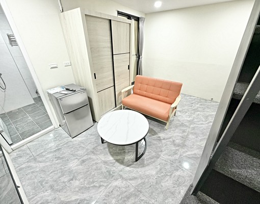 躲在泥被窩✨兩房~樓中樓｜可租補可報稅❤️室內機車位 - Image 5