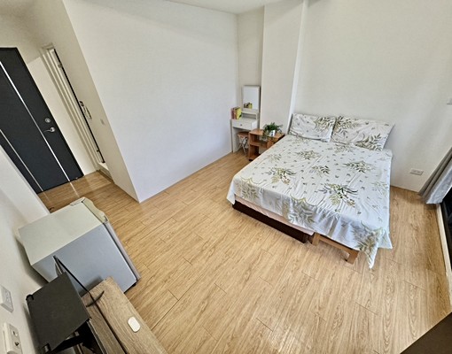 近一中👑雙租補👑陽台獨洗曬👑變頻冷暖氣👑🌟室內機車 - Image 3