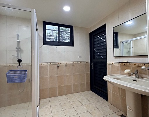 5樓透天雙車庫豪別墅享受長庚醫院高雄果嶺自然公園的便利 - Image 7