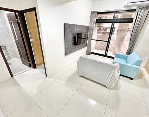 稀有電梯正一房一廳雙陽台🉑雙租補台電計算近一中街! - Image 1