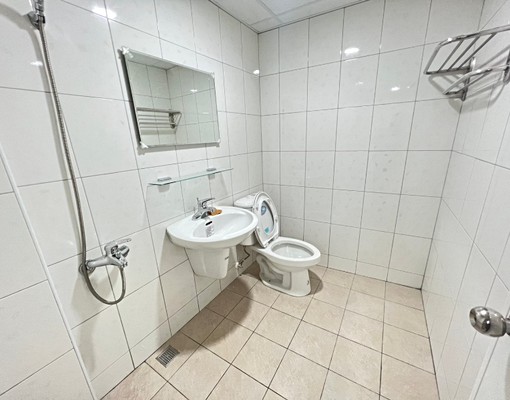 九成新裝潢-獨立洗衣機-近文化北路商圈 - Image 8