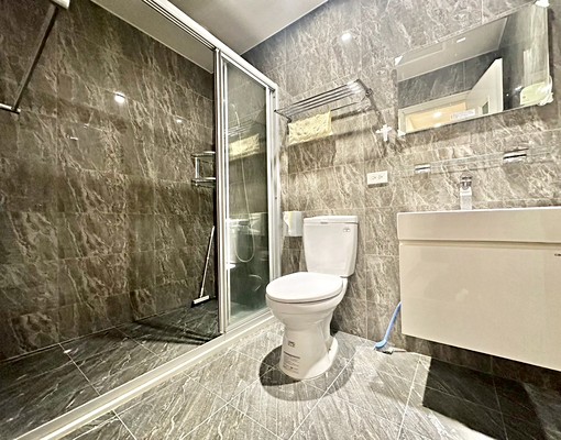 崇德商圈🉑雙租補獨洗曬乾濕分離機車位電梯大套房! - Image 9