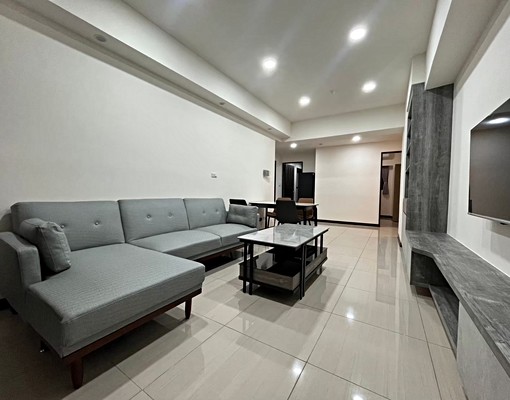 屋主自租大三房高檔裝潢全配家俱家電含車位免服務費 - Image 1