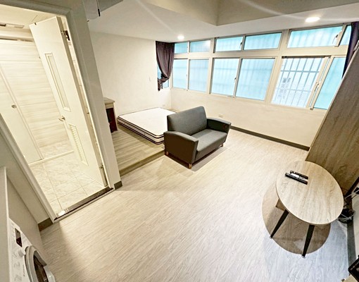 捷運南勢角◆採光套房◆可貓可租補★垃圾代收★獨洗 - Image 1