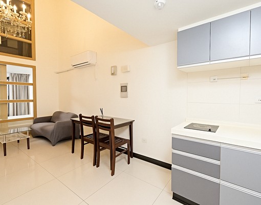 🏡近高鐵|美麗新世界|挑高樓中樓三室|平面大車位|含管理費 - Image 3