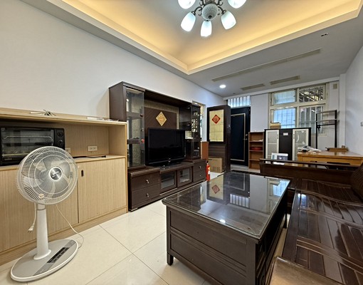 徐匯捷運可騎車上四樓三房美寓🌟可租補、可入戶籍🌟 - Image 1