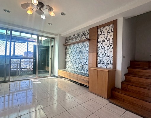 (W9)立功路/成熟社區/精緻住宅/5房3廳3衛 - Image 9