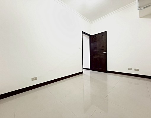 近環球百貨/租屋補助/獨立陽台/大樓管理/雙衛浴 - Image 12