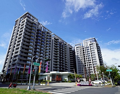 ⭐『高大特區』崑庭馥御2+1房✅雙衛浴開窗✅平面車位⭐ - Image 3