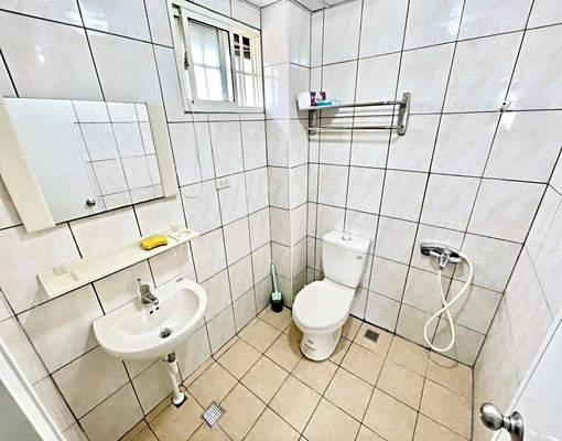 經過看見他💖可租補陽台獨洗機車位💖大系統櫃 - Image 9