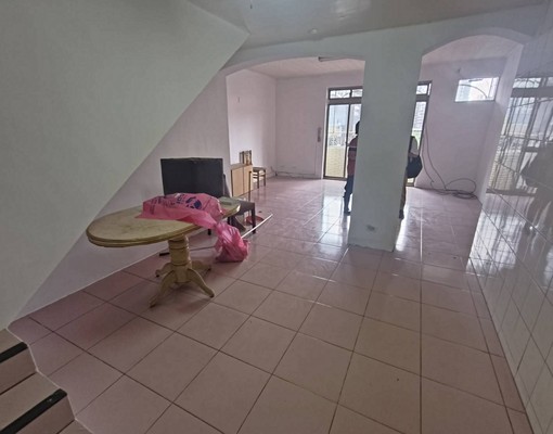 近海山捷運金城路二段二房 - Image 1