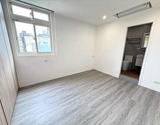 南砍市場🏘️台水電⚡️採光通風佳/全新整理首批入住🌟 - Image 7