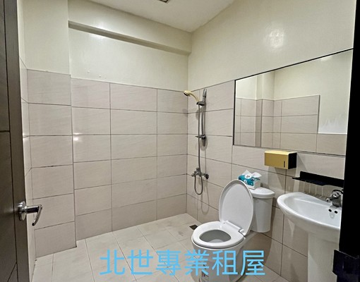 可租補-近林口康橋大空間有露臺2至4樓採光美屋有一個平面車位 - Image 10