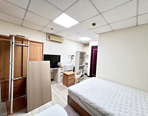 府中🏠租補報稅✅台水電✨獨洗曬💦包裹垃圾代收👌採光通風 - Image 4