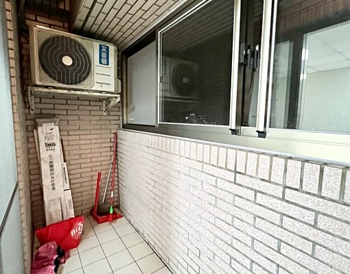 府中🏠租補報稅✅台水電✨獨洗曬💦包裹垃圾代收👌採光通風 - Image 8