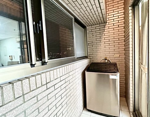 府中🏠租補報稅✅台水電✨獨洗曬💦包裹垃圾代收👌採光通風 - Image 7