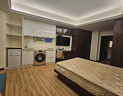 尊享空間~電梯宅~獨立套房!採光佳!優質首選交通便利鄰近三重 - Image 3