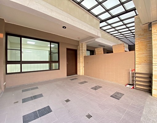 整棟透天💚門口停車，可寵物💚大坪數 - Image 1