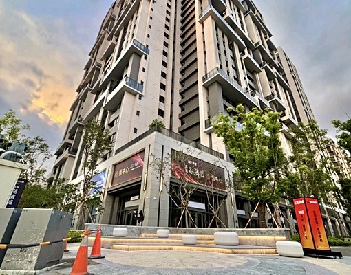 lalaport月租美容室 - Image 1