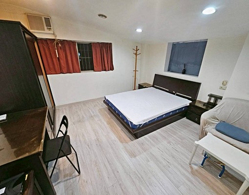 大坪林❣️獨洗/空間大/家具齊全/採光通風/捷運方便機能好 - Image 1